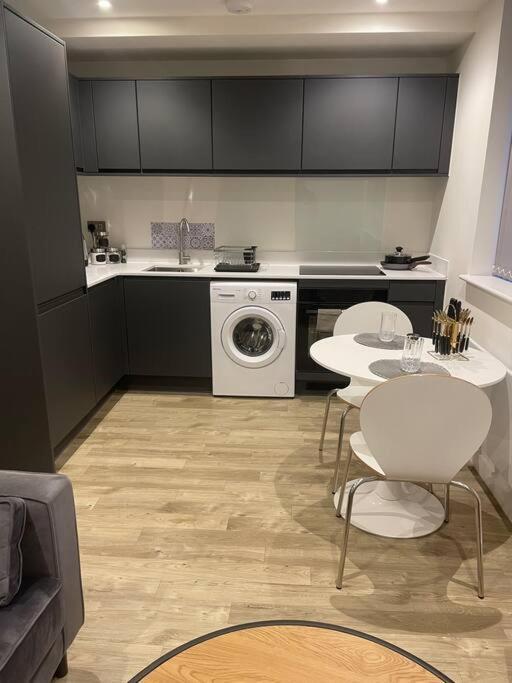 マンチェスターStylish Flat In Old Traffordアパートメント エクステリア 写真